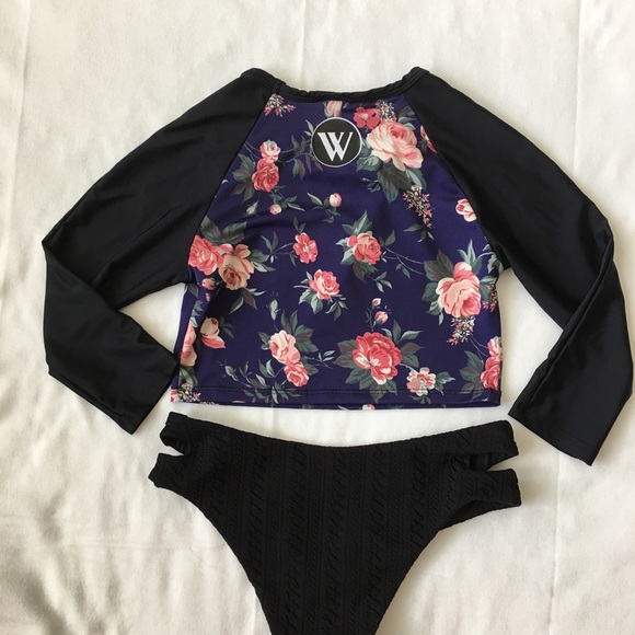 🌟Wildfox Swimming Suit - Picture 2 of 3